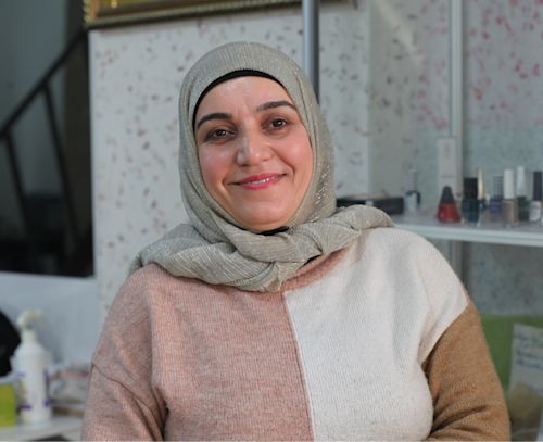 Intesar, beauty salon owner, Turkey