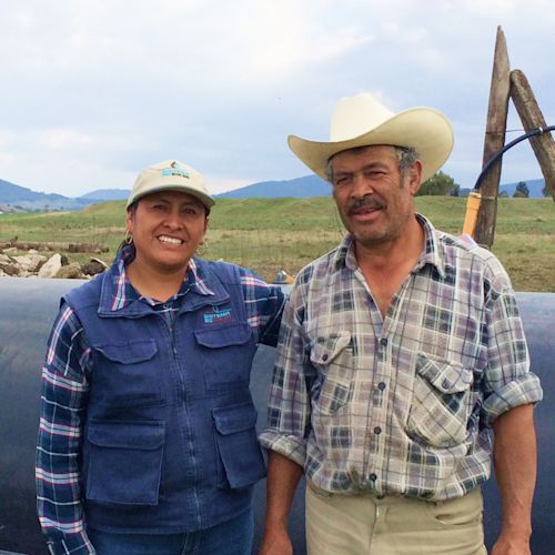 ANTONIO CARLOS, FARMER, MEXICO (RIGHT) and Sistema.Bio representative (LEFT)