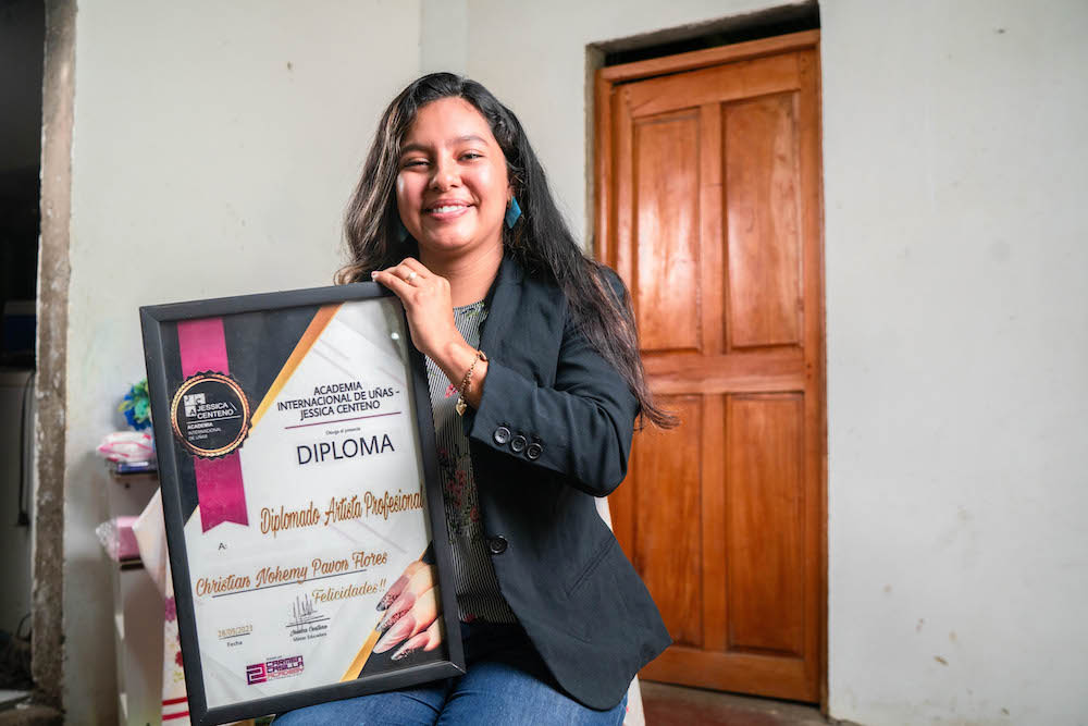 Christian, Beauty salon owner, Nicaragua