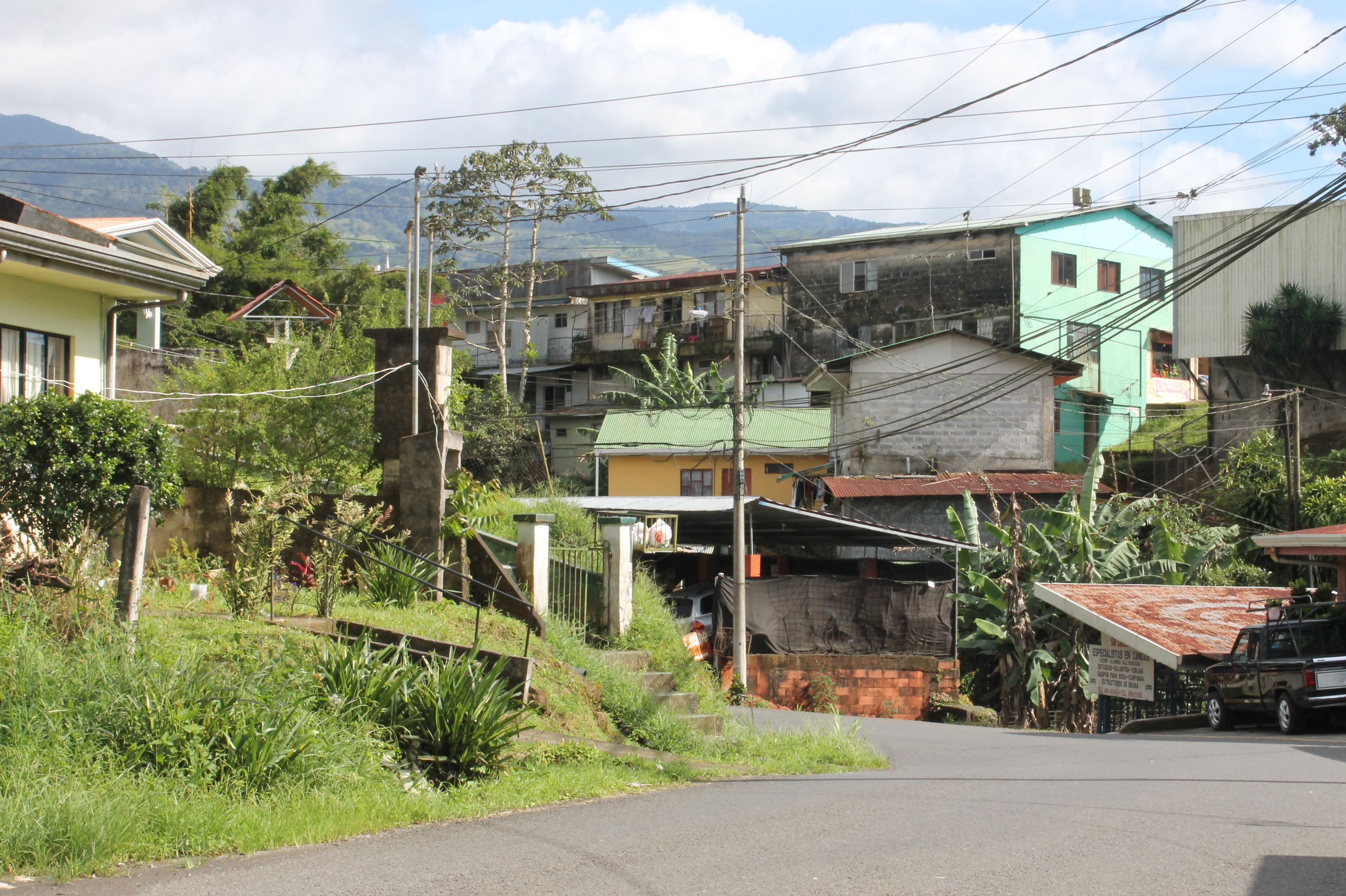 Costa Rica? …Costa Lot!