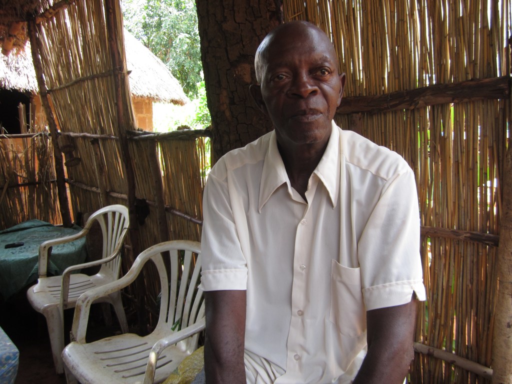 Microsavings in Mozambique: How MFIs can help clients save