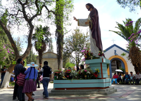 When the Dead Come a-Knockin’: Todos Santos Celebrations in Bolivia