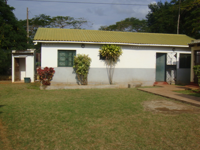 Microcredit Operators–>Microbanks–>Banks