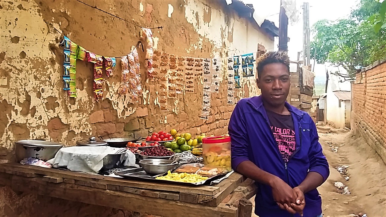 I, Tsilaviniaina 2/2