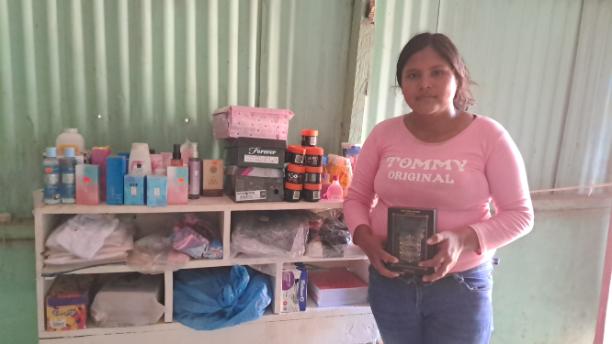 Escarleth De Los Angeles