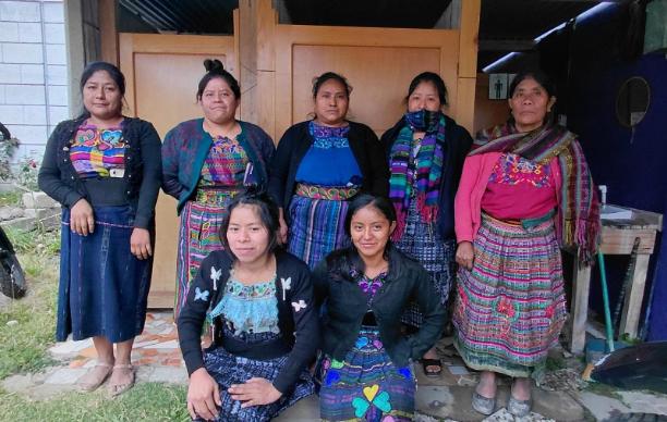 Las Rosas De Chicalan Group