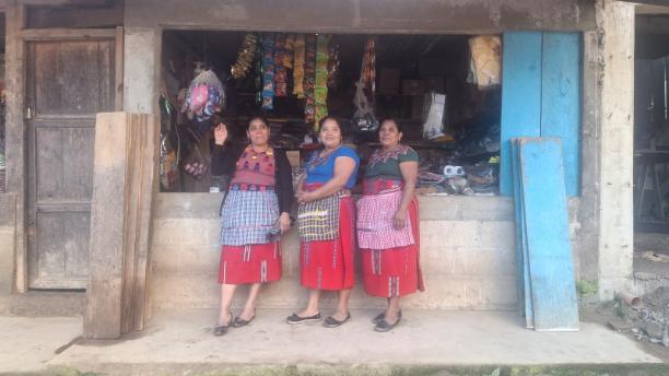 Perla De Oro 3 Group