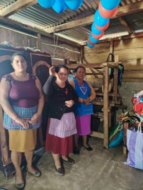 Perla De Oro 4 Group